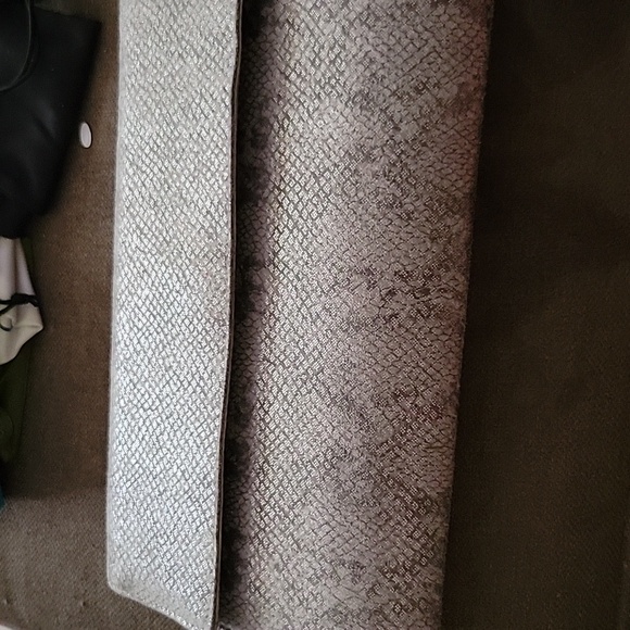 Grey faux snakeskin clutch. - Picture 2 of 6